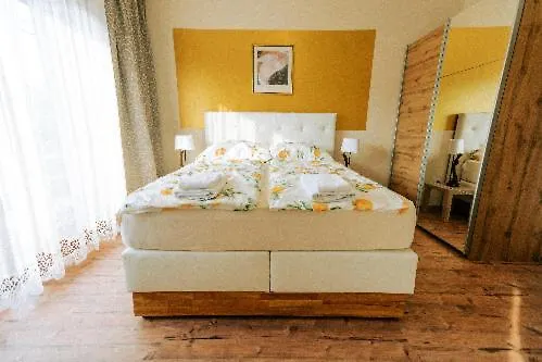 Stockers Kleines Dorfhotel 4* Deutsch Goritz