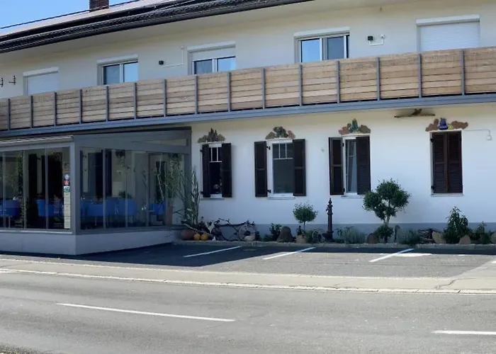 Stockers Kleines Dorfhotel Gasthof 4*